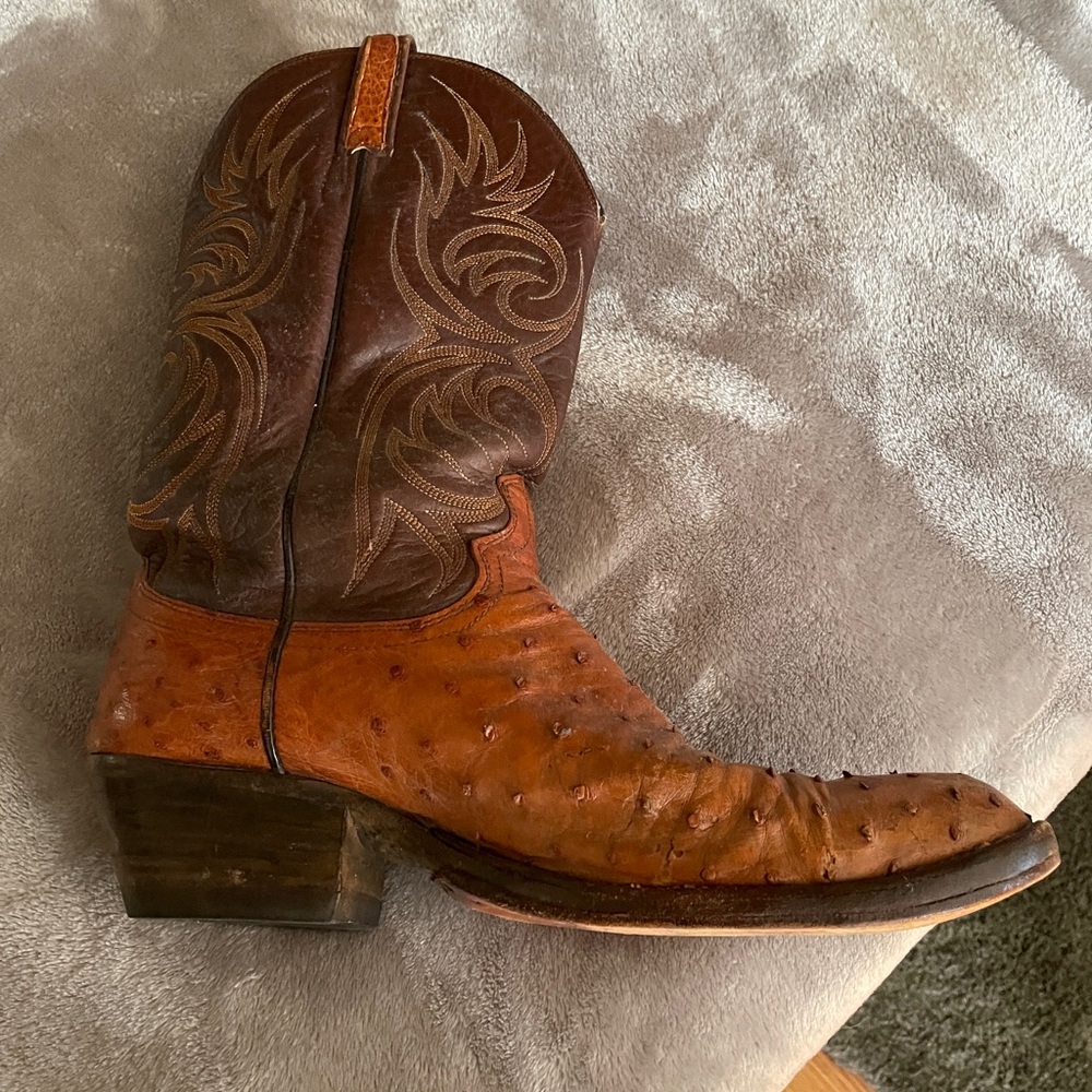 Size 10.5 ostrich and leather cowboy boots in great shape